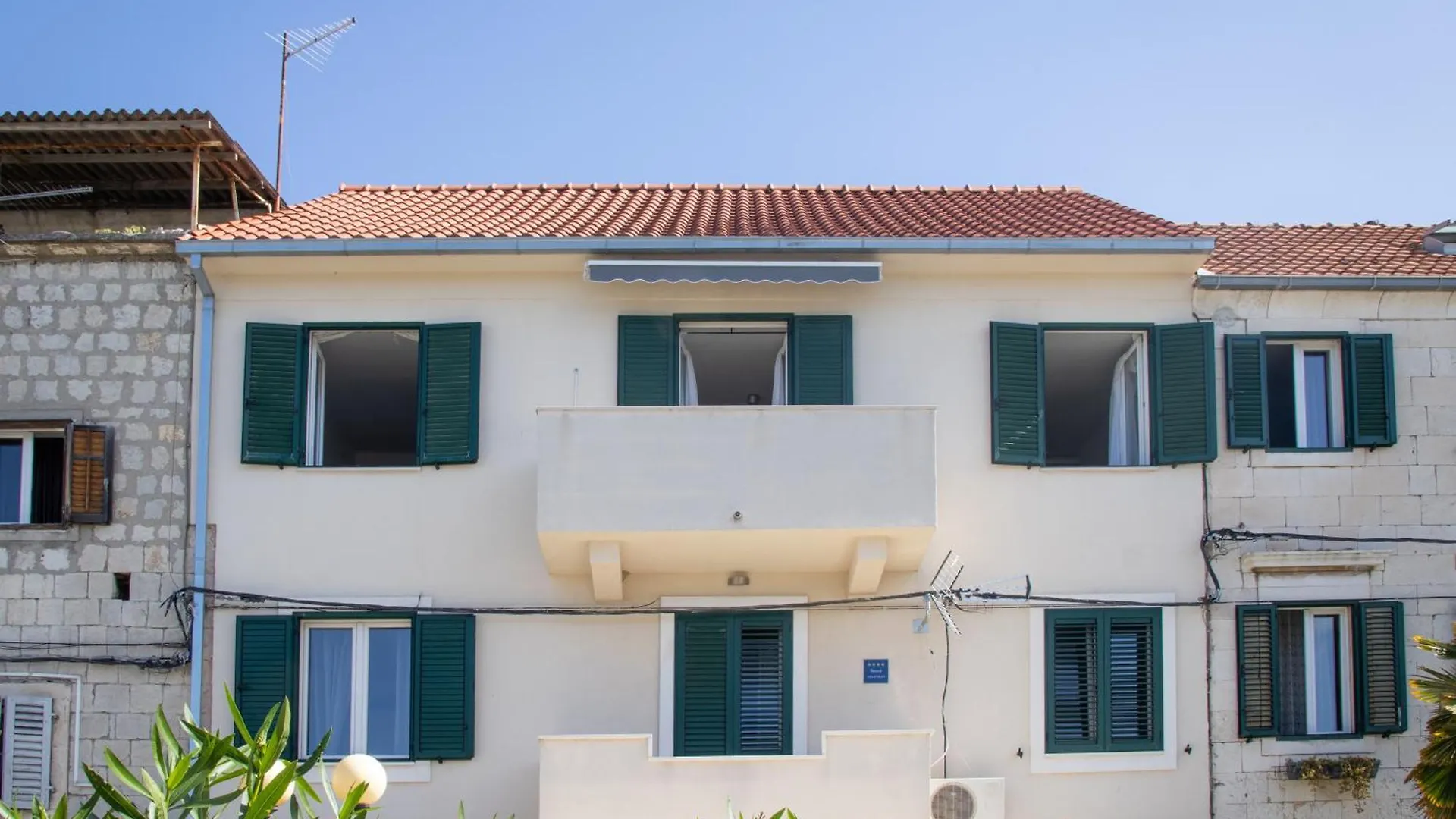 Brce Apartment Kastela Croatia
